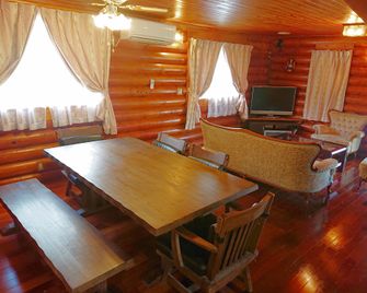Garden Beach House - Motobu - Dining room