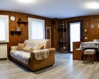Casa Liscidini - Aprica - Living room