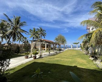 Fins Pacific Coral Bay by Hiverooms - Samboan