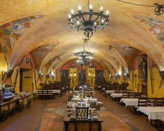 Pytloun Old Armoury Hotel Prague - פראג - מסעדה