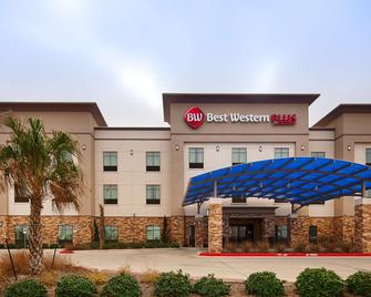 Best Western PLUS Flatonia Inn - Flatonia - Building