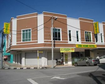 One Home Hotel - Batang Kali - Building