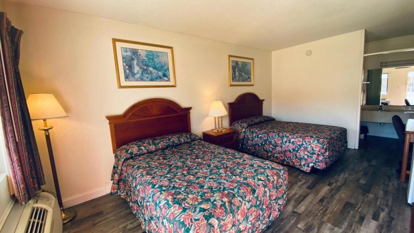 Traveler's Place Inn & Suites