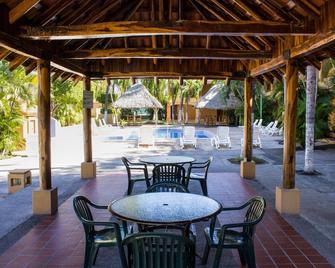 Hotel Margaritas - Mazatlán - Patio