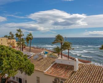Macdonald Dona Lola Resort - La Cala de Mijas - Beach