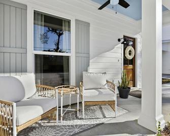 Cozy Vacation Rental in Old Town Bay St Louis Unit C - Bay Saint Louis - Patio