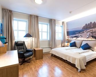 Senja Hotell - Finnsnes - Bedroom