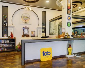Fabhotel Ddhyana The Wellness Centre And Resort - Panaji - Front desk