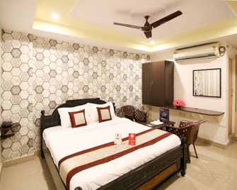 Oyo 9207 Chakri Guest House - Visakhapatnam - Habitación