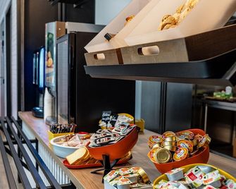 B&B HOTEL Poitiers Aéroport - פואטייה - בופה