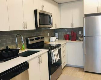 Brand New 2 Bedroom Condo in Markham! - Markham - Kitchen