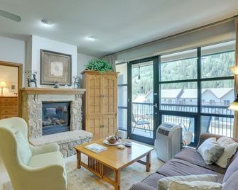 Lavish Escape - 3 Mi from Beaver Creek Resort! - Avon - Pokój dzienny