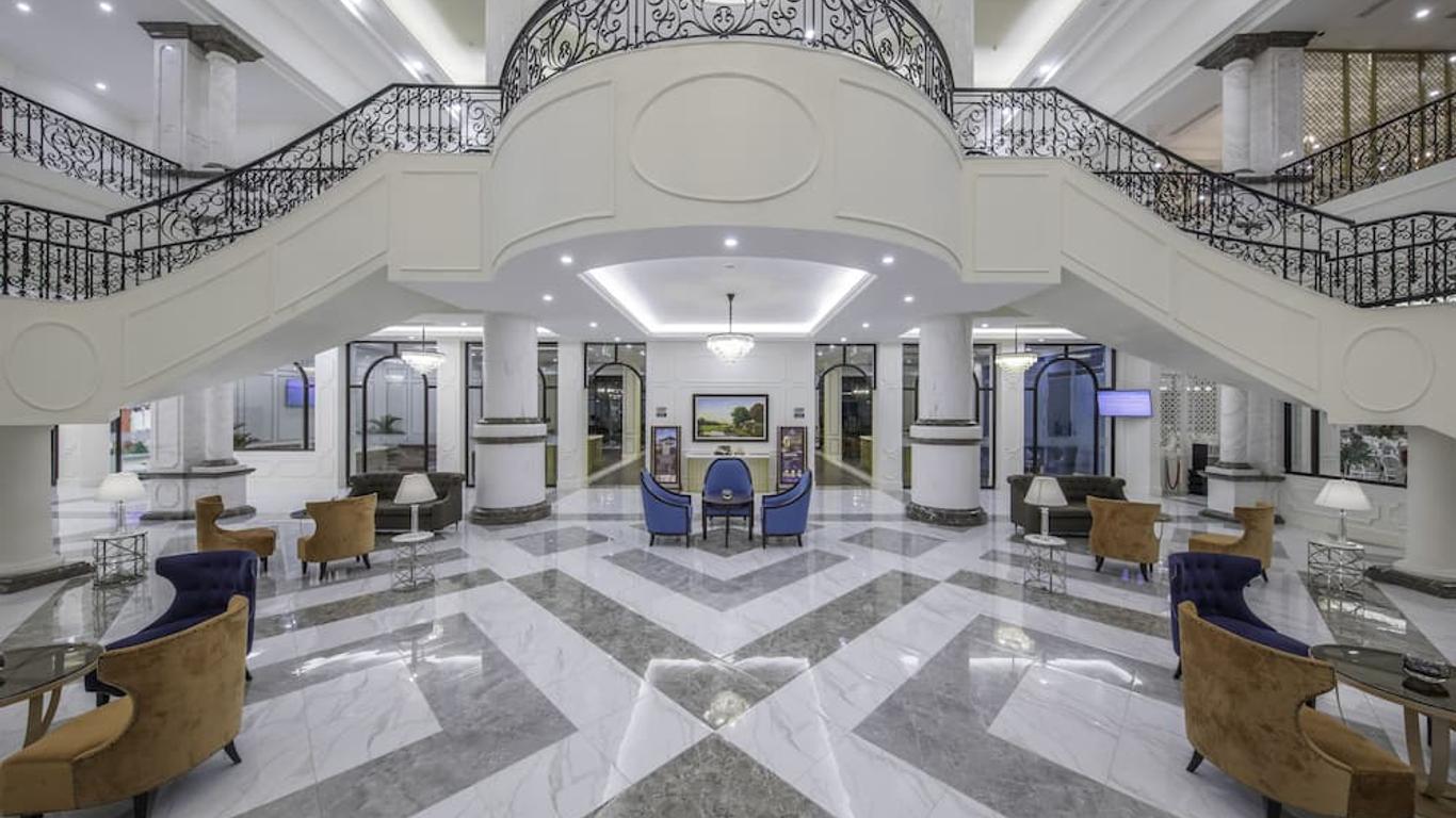 Melia Vinpearl Cam Ranh Beach Resort