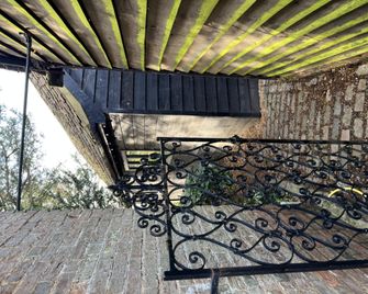 Harlington Manor - Flitwick - Aufgang