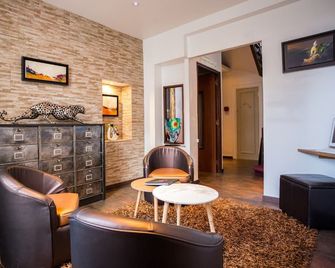 Best Western Hotel des Voyageurs - Fougères - Obývací pokoj