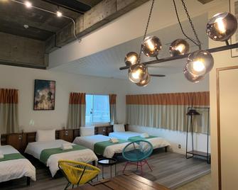 Hamby101 - Chatan - Schlafzimmer