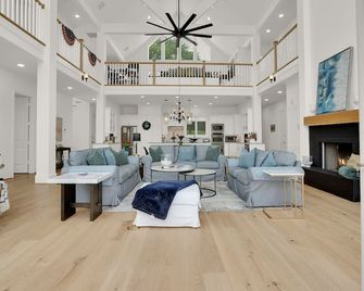 Luxury Lakehouse living with private Beach - Pottsboro - Sala de estar