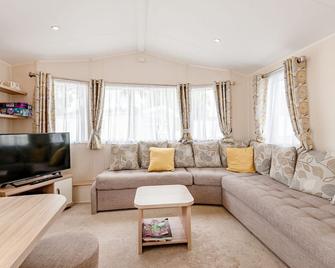 Foxhunter Park - Ramsgate - Living room