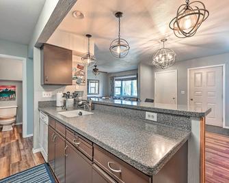 Steamboat Springs Townhome Less Than 2 Mi to Lifts! - Steamboat Springs - Cocina