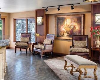 The Bard's Inn - BW Signature Collection by Best Western - Ashland - Lobby