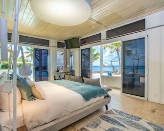 Luxury Oceanfront Villa fully staffed 12 bdrms/bthrms - La Romana - Habitación