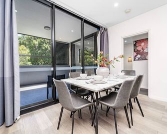 Waterloo 2Br Modern Apartment Nature Park - Sídney - Comedor