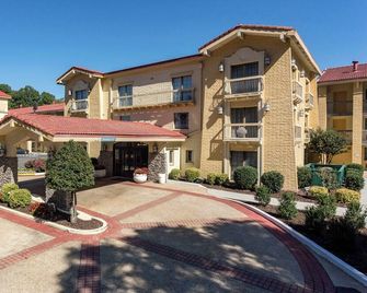 Quality Inn Charlotte Airport - Charlotte - Edifício