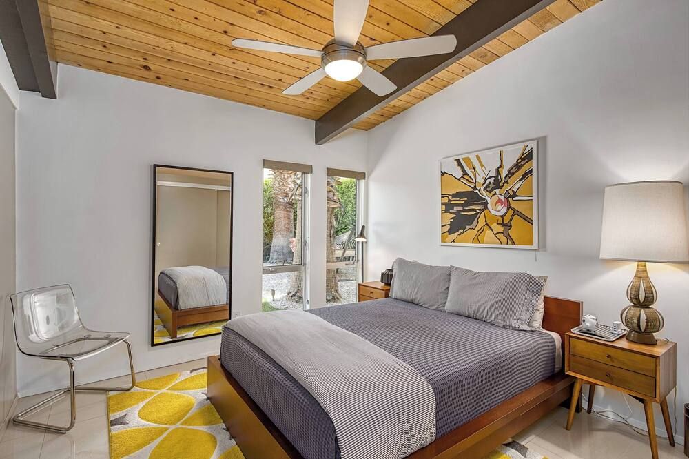 Mid-Century Modern Gem - Pool Spa Fire Pit w/ Stunning Views in Vista Las Palmas - Palm Springs - Bedroom