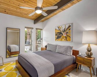 Mid-Century Modern Gem - Pool Spa Fire Pit w/ Stunning Views in Vista Las Palmas - Palm Springs - Bedroom