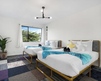Spacious 5br Coastal Retreat - 8 Beds Beach & Golf - Old - Pacifica