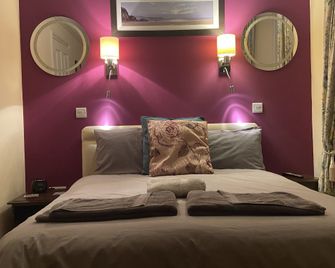 The Kyrenia - Weston-super-Mare - Bedroom