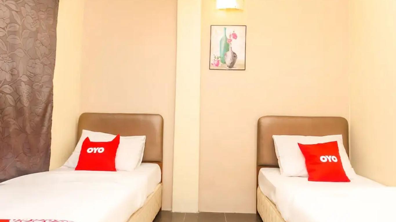 OYO 89703 B Link Hotel
