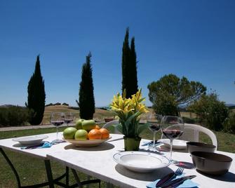 Lovely farmhouse in Tuscany with panoramic view - Castelnuovo Berardenga