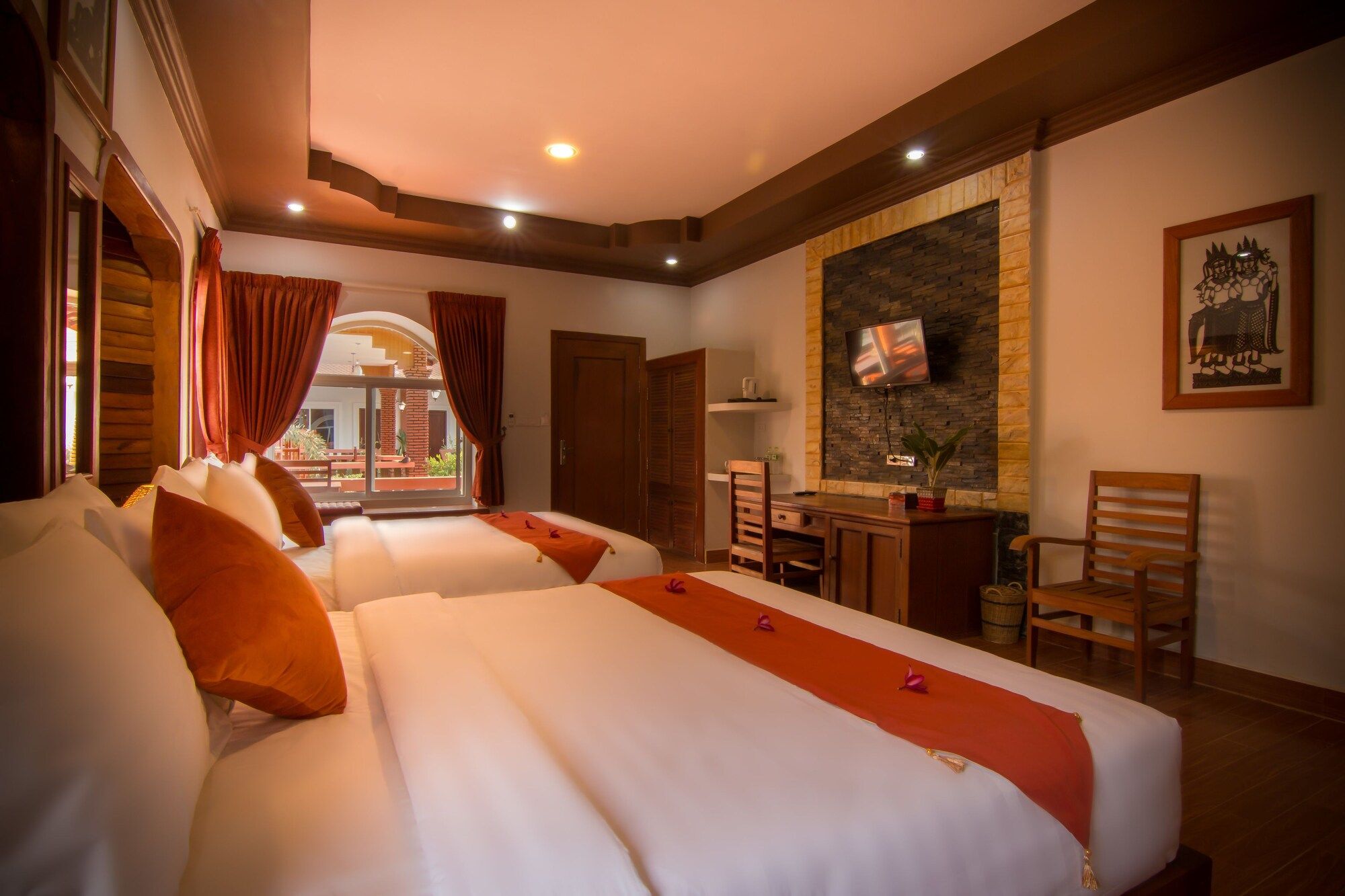 Ravorn Villa Boutique - Battambang - Bedroom