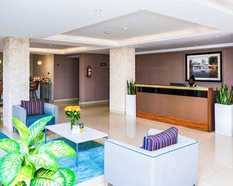 Canary Hotel Kampala - Kampala - Lobby