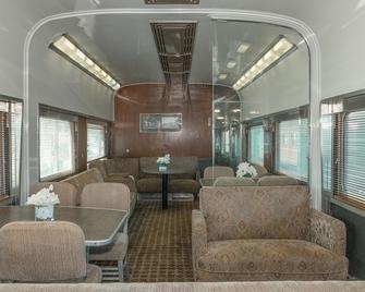 Enjoy a Night at the Galveston Museum aboard the Historic Bonnie Brook Rail Car - Galveston - Lounge
