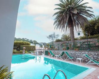 Hotel Villa Sarah - Capri - Pool