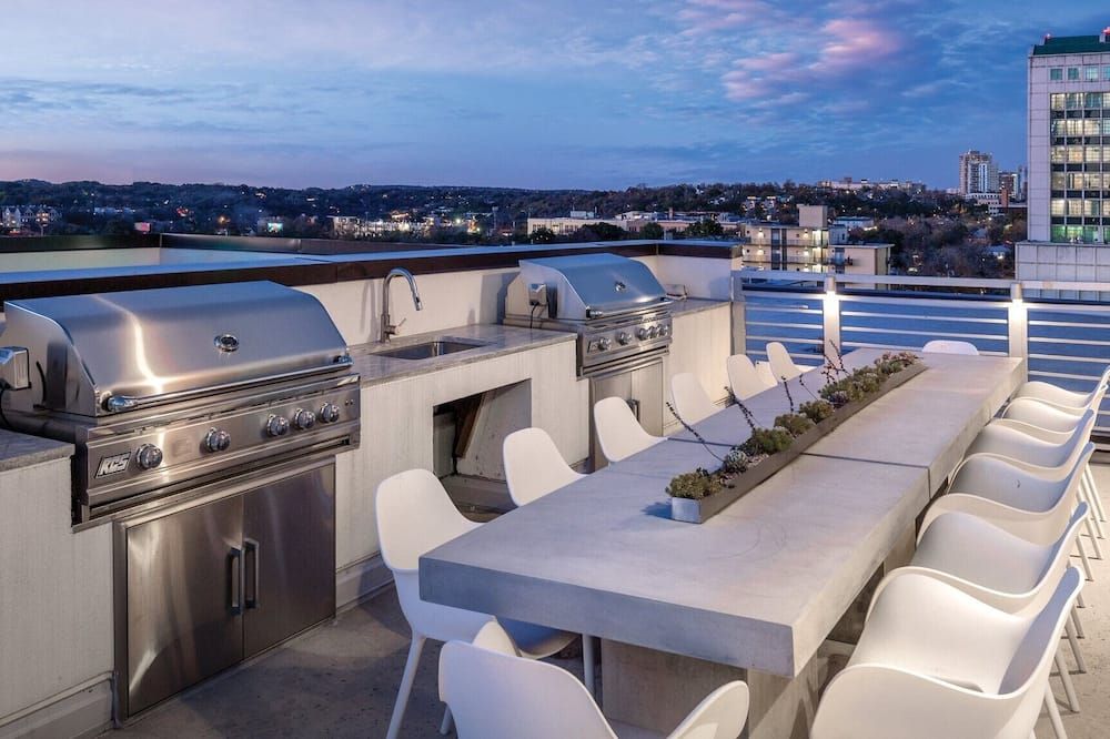 1Bed/1Bath - Gorgeous Downtown Austin Resort!! - Austin - Balkong