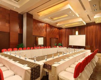 Fortune Select Jp Cosmos, Bengaluru - Member Itc Hotels' Group - באנגאלור - חדר ישיבות