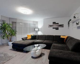 Modern - ruhige Lage - zentrumsnah - 2-Zimmer Apartment - Horb am Neckar - Wohnzimmer
