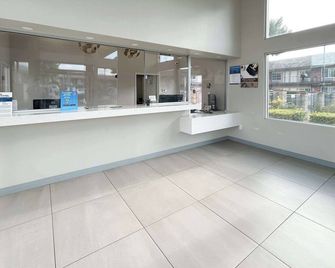Studio 6 Corona. Ca-West - Corona - Recepce