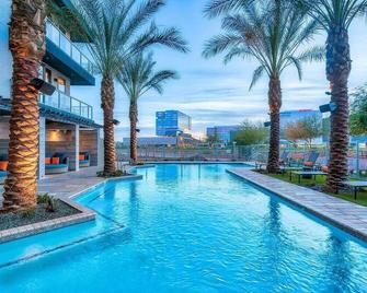 Modern CozySuites on Town Lake waterfront 02 - Tempe - Pool