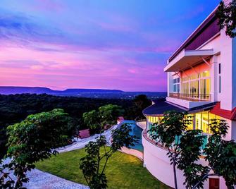 Channgarm Mountain View Resort - Sikhio