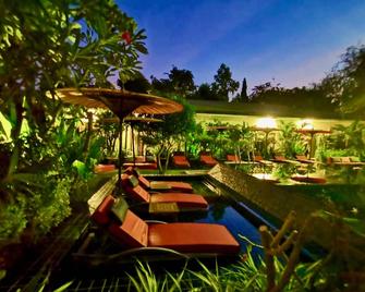 Blue Bird Hotel - Bagan - Pool
