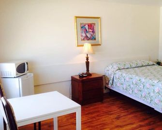 Motel Rive Du Lac - Saint-Zotique - Bedroom
