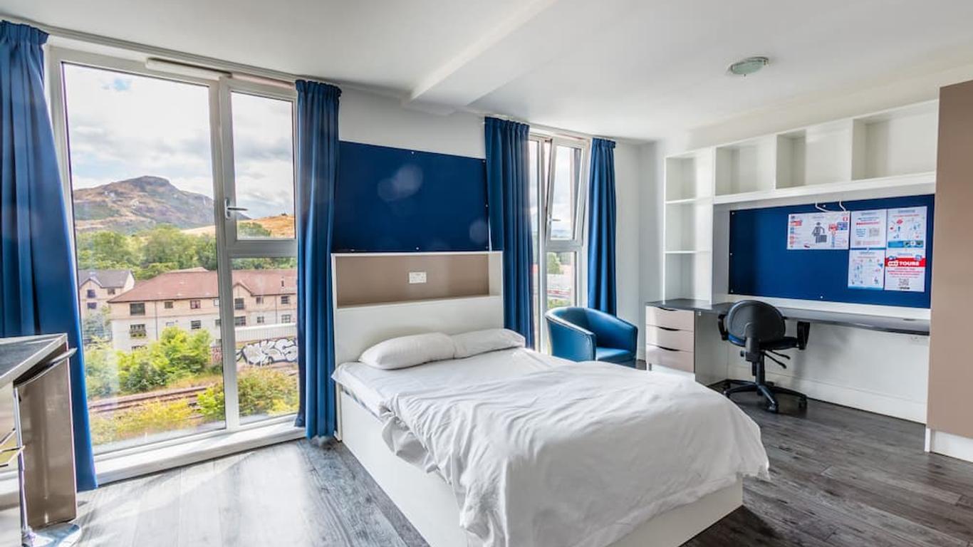 Destiny Student - Holyrood