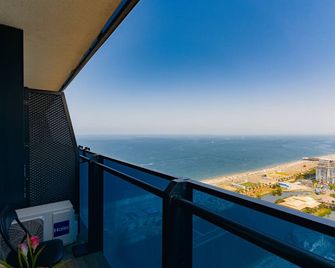 Orbi City Hotel Sea View - Batum - Balkon