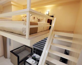 Rosetta Guest House - Ormoc - Escaleras