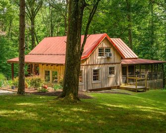 Peaceful, pet-friendly Brown County cabin! - Nashville - Building