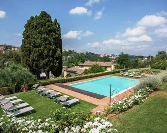 2 bedrooms apartment walking distance from Siena center - Siena - Basen
